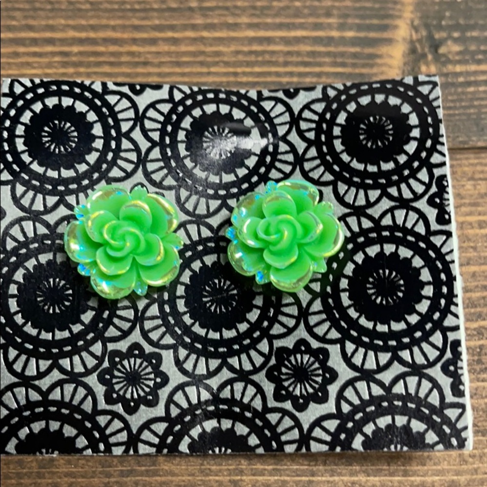 Big flower studs